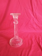 Stary szklany świecznik