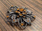 Ładna broszka ciekawa 