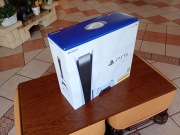 PlayStation 5 825GB + dysk 2TB razem 2,7TB z napędem, 2 pady ładowarka gry