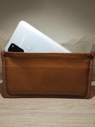 skórzane etui na telefon z dwoma slotami na karty 