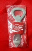nowy otwieracz do butelek z PRL Coca Cola 