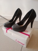 Nowe czarne szpilki Qinba