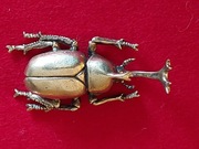 Figurka Mosiężna Żuka. Pełna. 