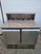 Stół chłodniczy z marmurowym blatem 