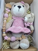 Zestaw powitalny Miś grzechotka zawieszka do smoczka prezent Baby Shower 