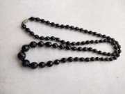 korale z czarnego szkła Jablonex