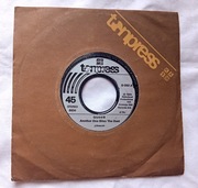 SP Queen - Another One Bites The Dust. Dragon Attack. Tonpress, 1980