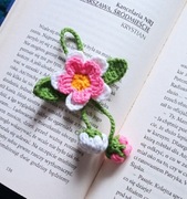 Brelok wykonany na szydełku 