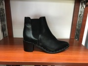 Botki Prettylittlething