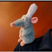 Ratatuj magnetyczna na ramię plusz maskotka Remy 15 cm