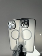 Etui case iPhone z MagSafe