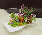 Stroik wielkanocny na ikebanie zajączek jajka 