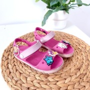 Sandały Crocs C10 27 różowe z pinami sandałki crocsy Koci Domek Gabi