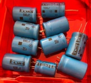 100uF 25V  Kondensator elektrolityczny ELWA pion