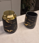 Dozownik na mydło mydelniczka i kubek łazienkowy zestaw