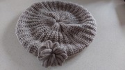 Beret z kwiatem obwód 40-60 cm 