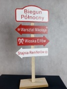 Drewniany stojak świąteczny "Biegun Północny" z napisami