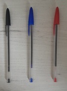 Długopisy- czarny, niebieski i czerwony, 1000 sztuk kazdego koloru.