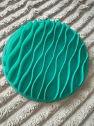 Nowa turkusowa miska spowalniająca jedzenie dla psa