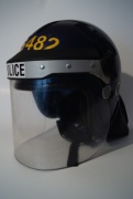 Hełm zamieszkowy policji - Brytyjskiej Riot Helmet - Unikat!