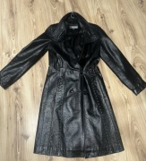 gotycki skórzany płaszcz