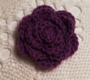 KWIATEK  RÓŻA ciemny wrzos