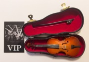 APOCALYPTICA – mini wiolonczela z oryginalnymi autografami zespołu