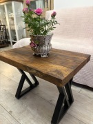 Stolik kawowy LOFT industrialny z drewnianym blatem i metalowymi nogami X 