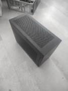 Obudowa Itx Lian Li A4-H2O , tylko 11 litrów i Aio 240 !