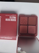 Huda Beauty paleta róży blush filter palette