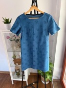 Niebieska sukienka we wzory floral print