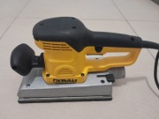 Szlifierka oscylacyjna Dewalt D26420 