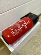 Gaśnica samochodowa nowa nieużywana 1kg