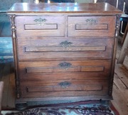 Komoda z końca XIX wieku