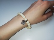 Bransoletka beżowe kamienie serce serduszko