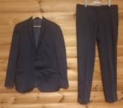 Garnitur młodzieżowy dwuczęściowy firmy Intermoda m.182/104 i s. 176/92