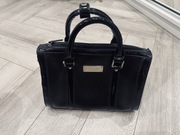 Kuferek torebka do ręki lakierowana elegancka Monnari