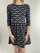 Czarna sukienka bawełniana w szary wzór wąsów rozm. M