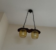 Lampa rustykalna ,sufitowa metal i drewno , dwa bursztynowe klosze