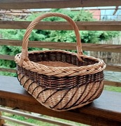 Wiklinowy kosz na grzyby