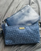 Tommy Hilfiger torebka listonoszka.