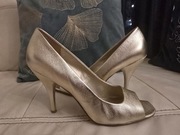 Złote szpilki Nine West