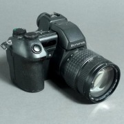 aparat OLYMPUS CAMEDIA E-10 + pilot RM-1