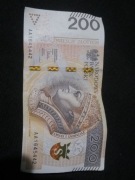 Banknot 200 zł  seria AA1645442 rok 2015 