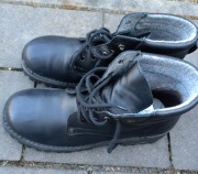 Buty pionierki rozm. 40, użyte podczas obozu harcerskiego
