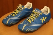 Buty piłkarskie (korki) firmy KIPSTA rozm. 34