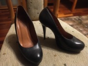 RYŁKO nr 36,5 wygodne czółenka szpilki skóra