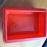 KUWETA DLA KOTA Z RAMKĄ 42 x 32  x 12 cm CZERWONA