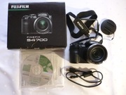 Fujifilm FinePix S4700 28*zoom w idealnym stanie