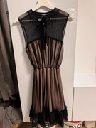 Tiulowa sukienka z falbaną - Mohito S/M